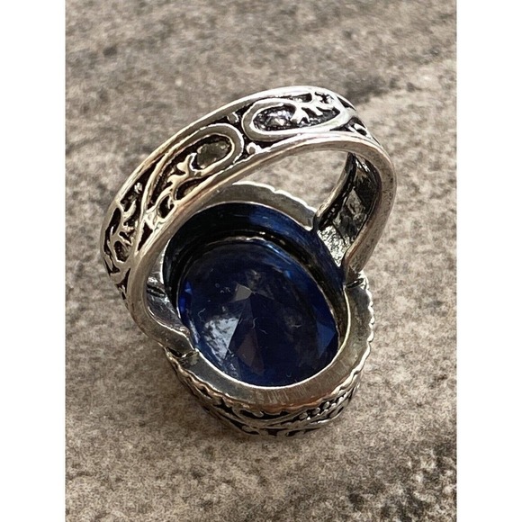 Silver Plated Ring Blue Glass Faceted Stone Size 8.5 - Picture 6 of 12
